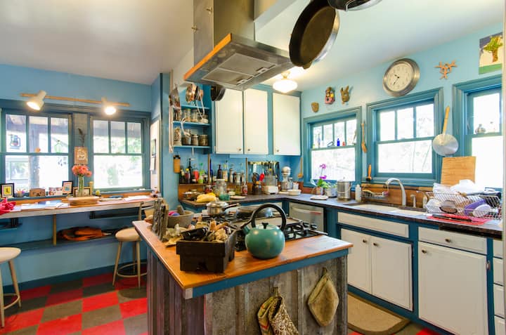Friendly Grove artful farmhouse