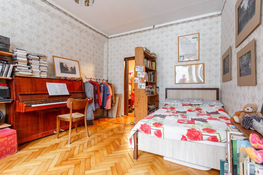 A big room is perfect for two person.