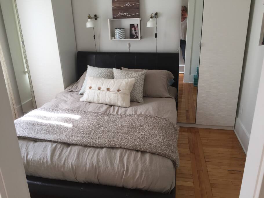 Chambre avec lit Queen