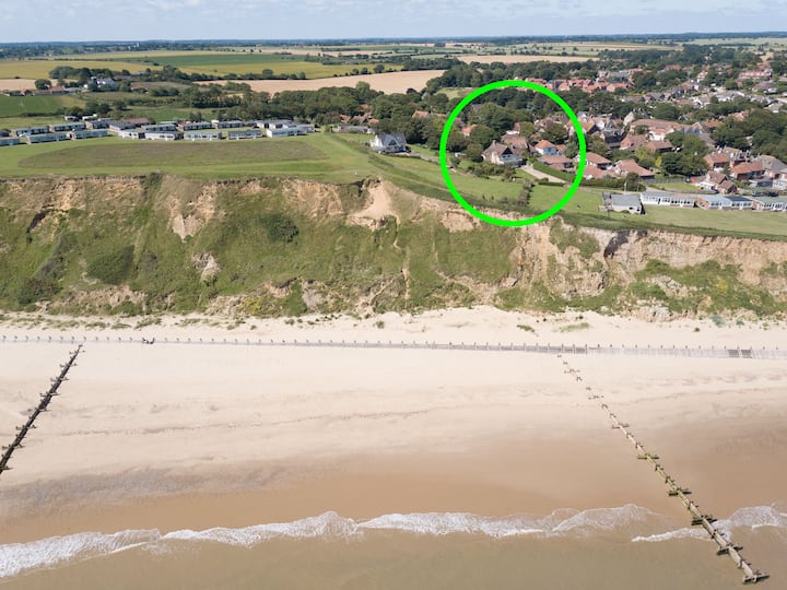 Coastal retreat, seaview, beach, hottub, EV charge