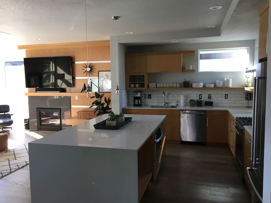 Kitchen & Family Room