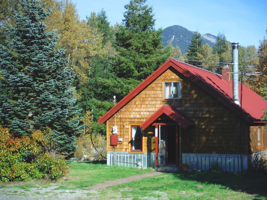 Cabin with fall colors.