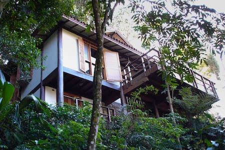 Espetacular vista ao mar com acesso direto à praia