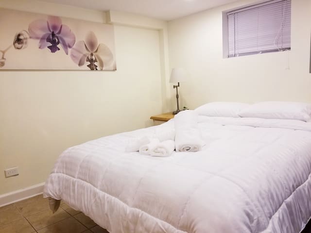 Orquideas' Garden Apartment near O'hare