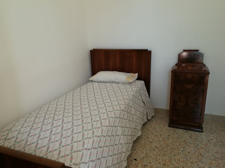 ห้องเตียงคู่ชั้นล่าง