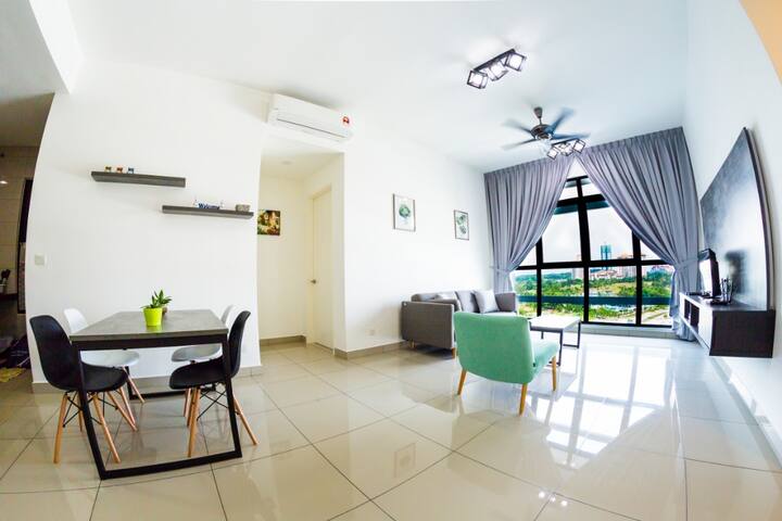 Conezion Luxury Ioi Resort City 3room Family Suite Condominiums For Rent In Putrajaya Malaysia