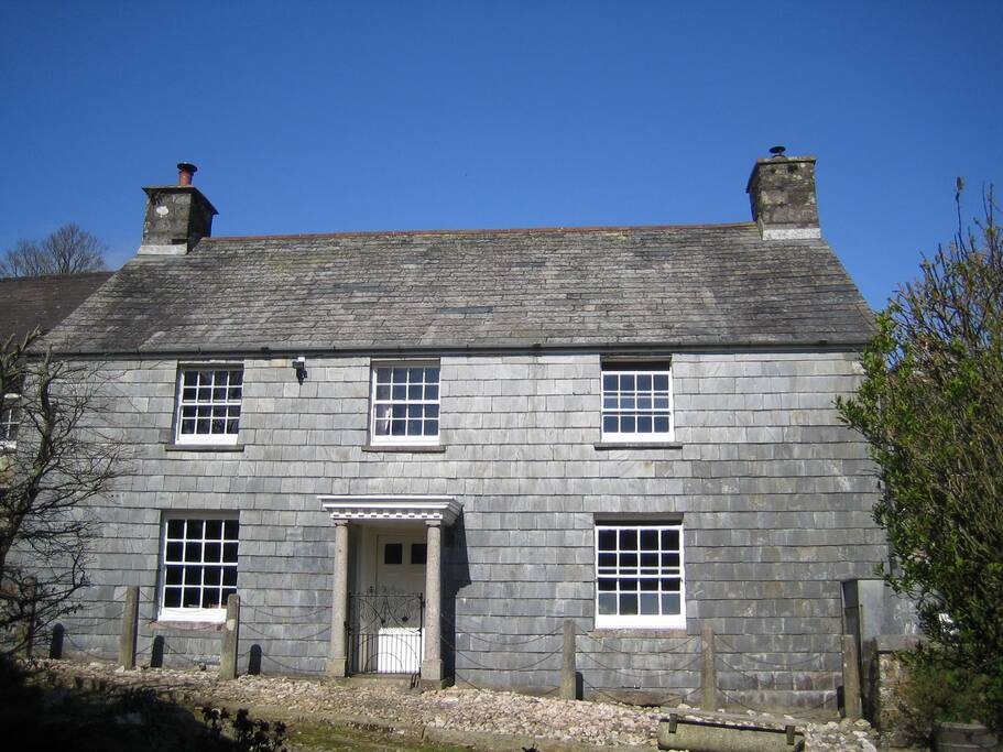Mornick Farmhouse