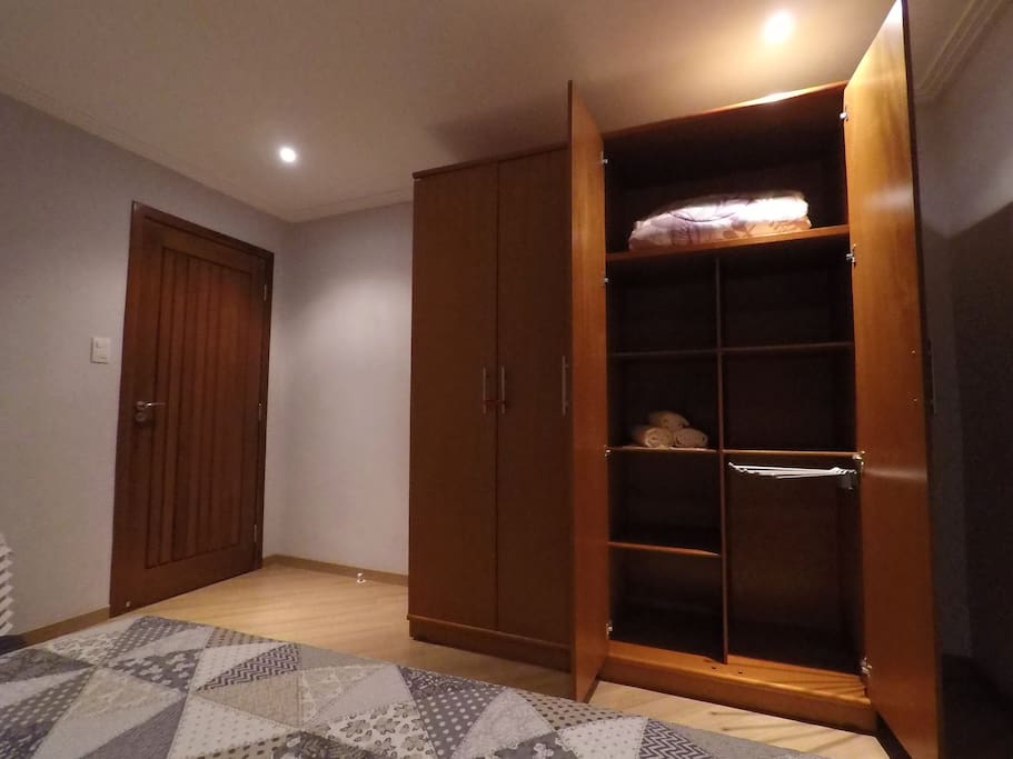 Cozy matrimonial room