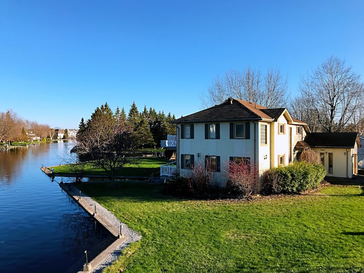 Waterfront Home On Lake Simcoe Houses for Rent in Brechin, Ontario, Canada Airbnb Waterfront Home On Lake Simcoe Houses for Rent in Brechin, Ontario, Canada Airbnb