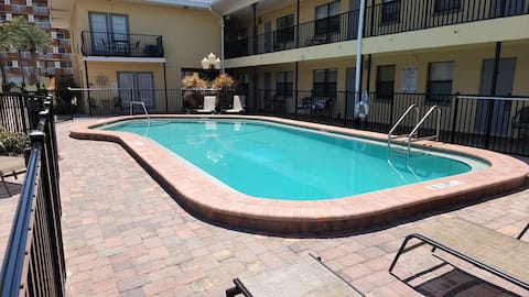 2minuteWalkToBeach/Studio/HeatedPool/Bbq. RO115