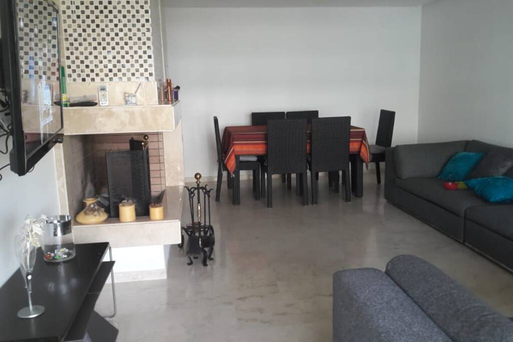 Salon, SAlle à manger avec cheminée