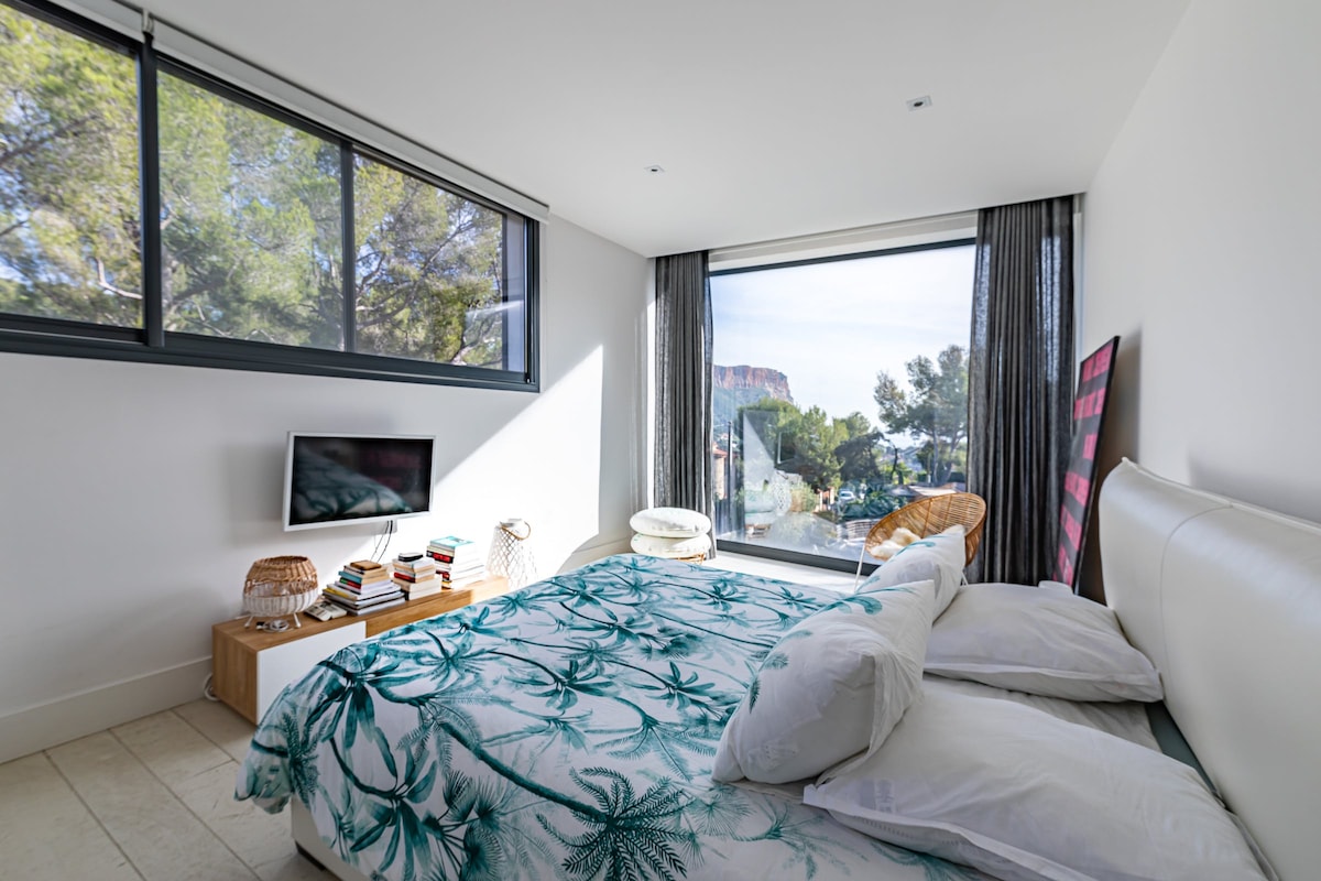 סוויטה ראשית עם מיטת קווין סייז