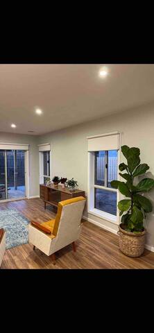 Coastal cheerful 4 bedroom home/ Ocean Grove gallery image 4