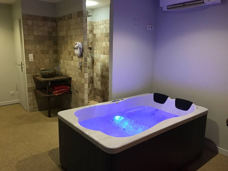 Jacuzzi
