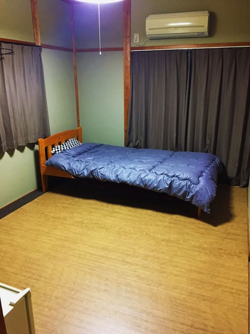 Second floor
room2