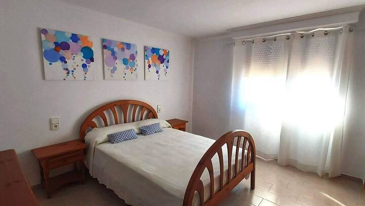 Chambre 3 ( lit double, extérieur à la mer)
Étage Supérieur