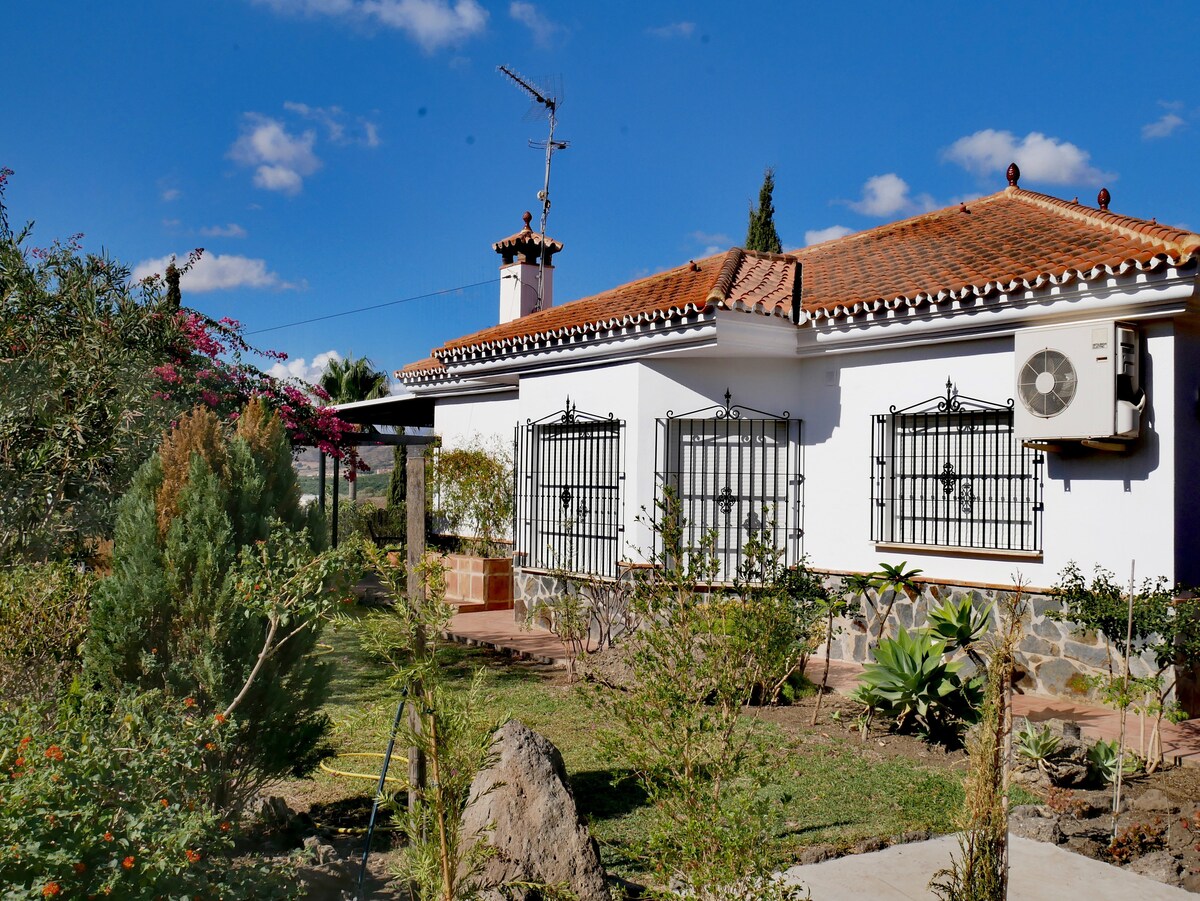 Casa Las Piedras. - Casas rurales en alquiler en Málaga, Andalucía, España  - Airbnb