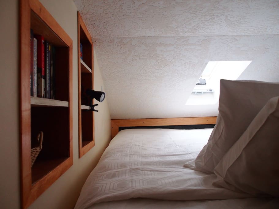Queen size loft bed