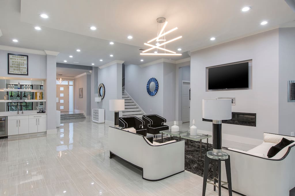 Foyer and sitting area