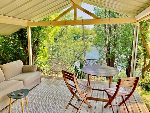 Cozy chalet on an island 40min Paris