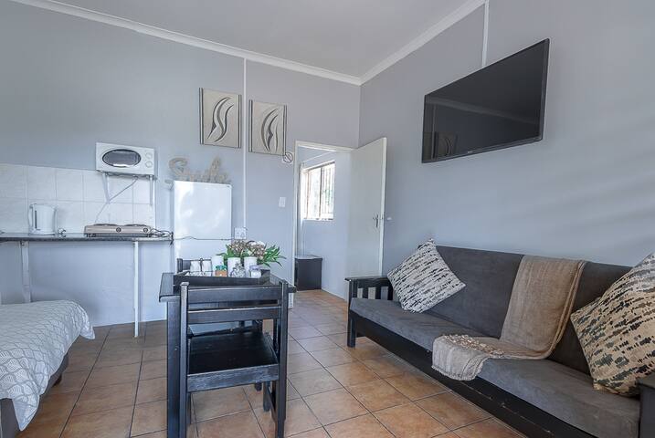 Seagul 4 sleeper , Kingfisher Hollow Guest House gallery image 4