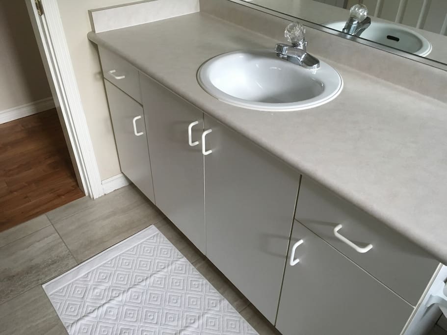 Big bathroom with big mirror