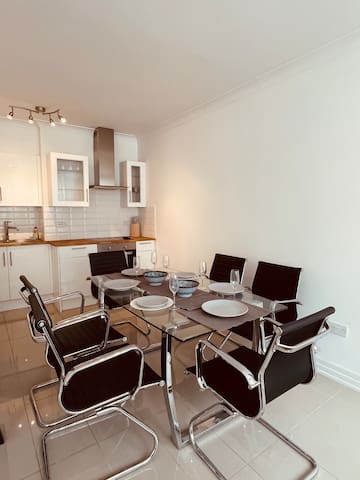 Ultra Prime Hyde Park, Lancaster Gate, Paddington gallery image 2