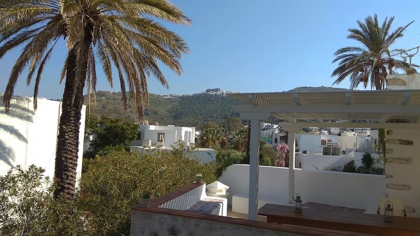 En Patmo Villa (up to 12 persons)