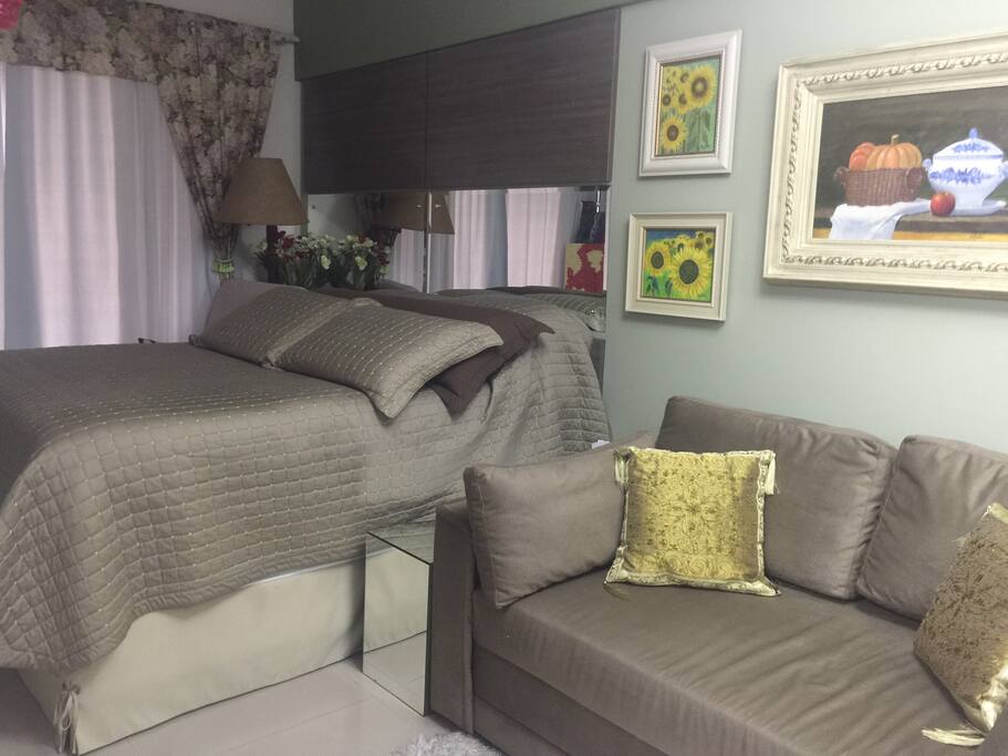 Studio com colchão Tempur e sofá-cama