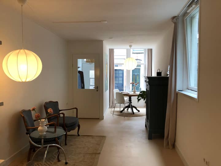 Cozy Self-service Appartment In The Old City - Países Baixos