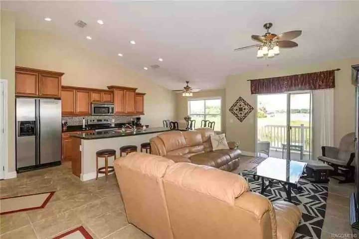 Riverfront Paradise - Crystal River, FL