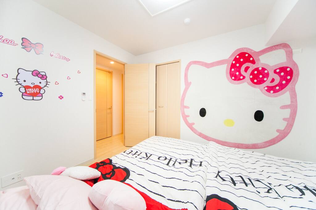 The listing has 2 bed rooms.