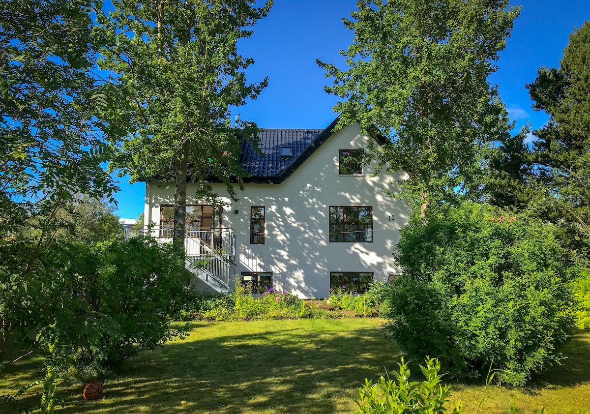 Perfect home for families! - Houses for Rent in Kópavogur, Iceland - Airbnb
