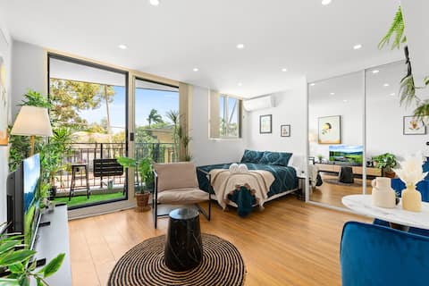 Chic and Comfy, aircon Rose bay close  bond beach