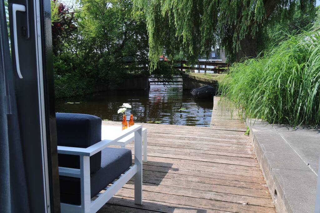 Terrace with Rhine view plus sunbeds