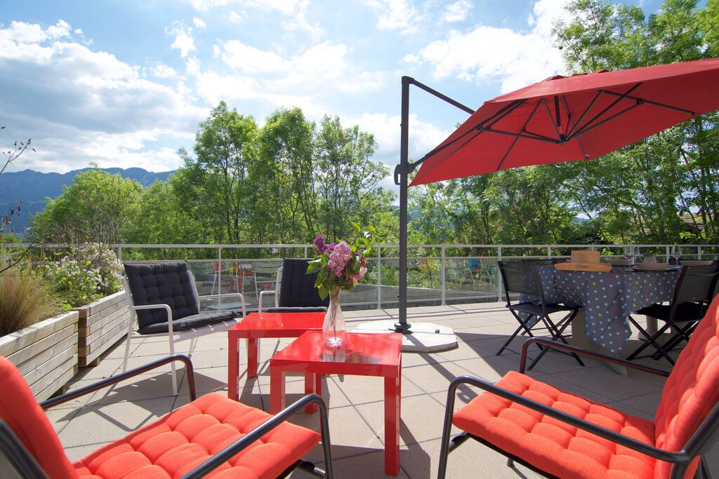 Très jolie terrasse aménagée - Plancha - Espace Lounge
