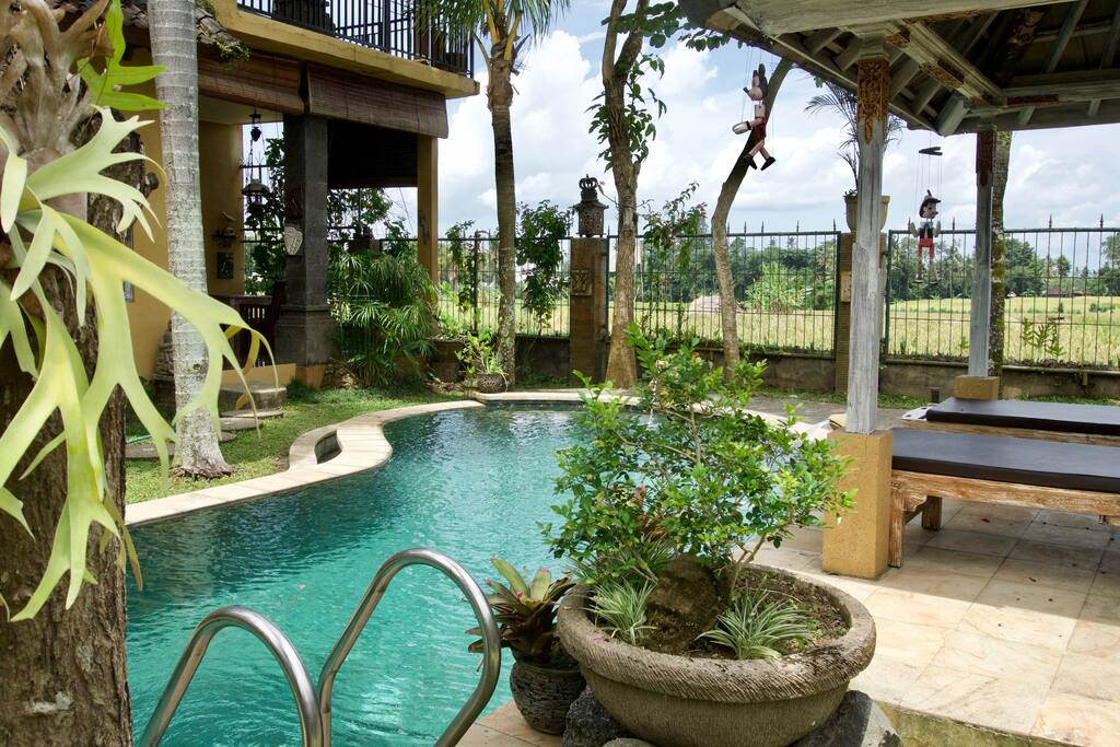 Pool area