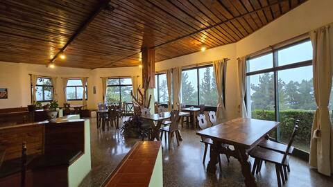 Great For Nature Lovers, Including Breakfast