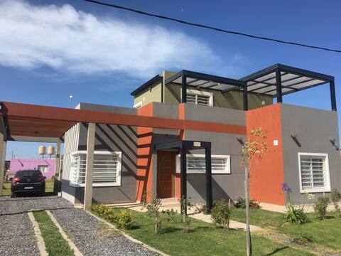 Beautiful high floor dpto 3 blocks from the Sea