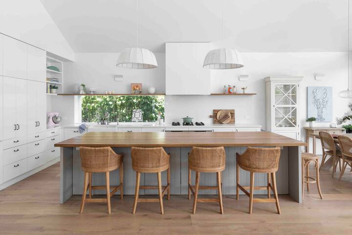 Spacious coastal stunner! gallery image 5