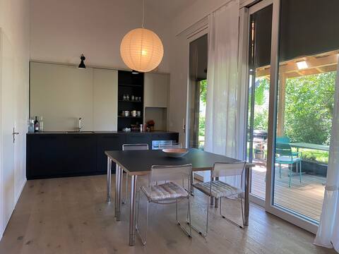 Modern 1-room apartment with sleeping berth and separate entrance.
