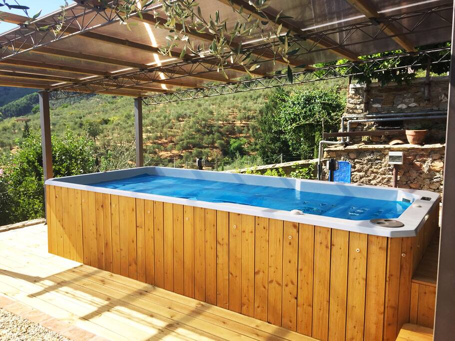 Piscina con idromassaggio