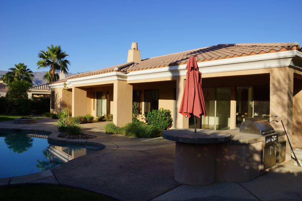 Great spaces for barbecue and outdoor sitting