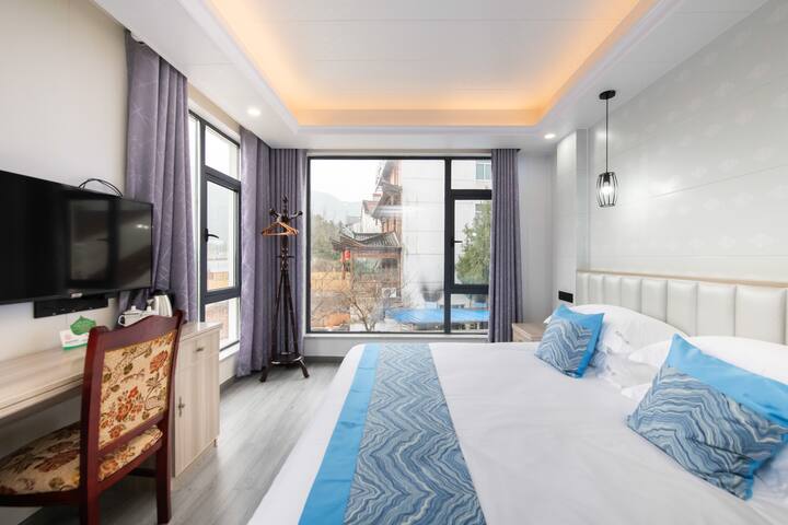 别树一阁 南山竹海 温泉 己字大床房 March 21 Kezhan China In Liyang China 1 Bedroom 1 Bathroom 别树一阁 南山竹海 温泉 己字大床房 March 21 Kezhan China In Liyang China 1 Bedroom 1 Bathroom