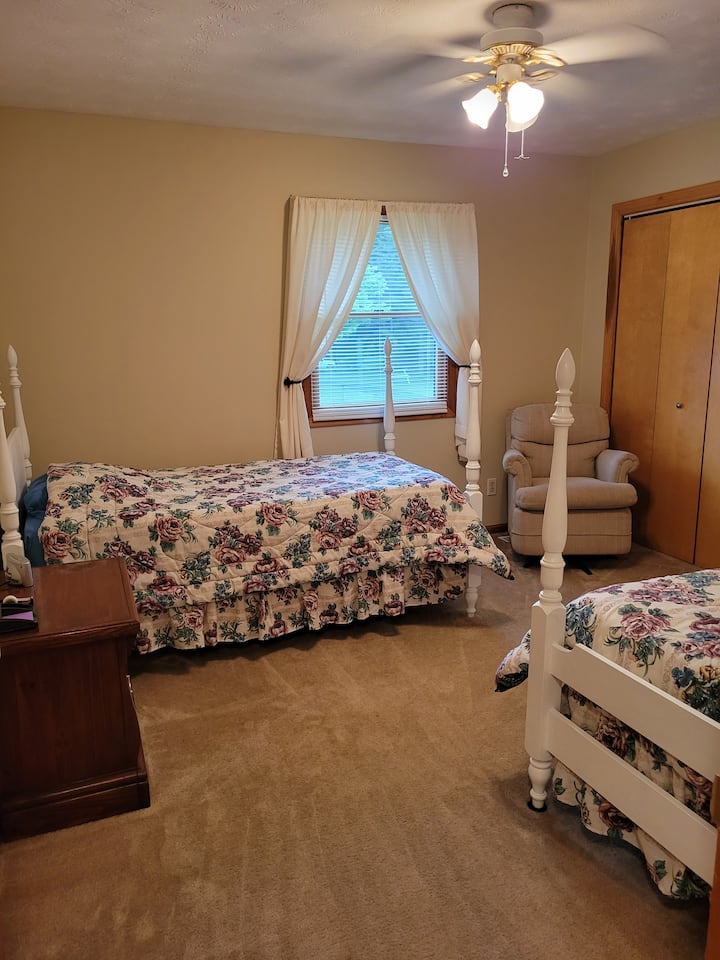 Top 12 Airbnb Vacation Rentals In Youngstown, Ohio Updated 2024 Trip101
