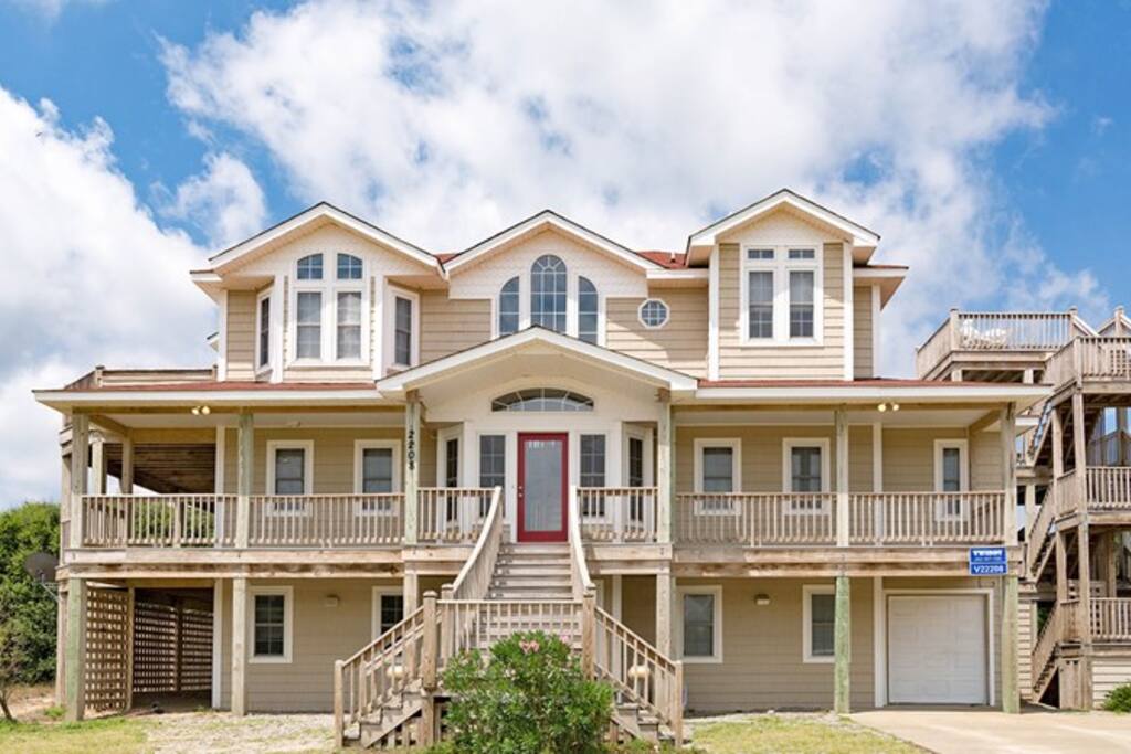 Sea Ranch beckons with this semi oceanfront  venue  Houses 