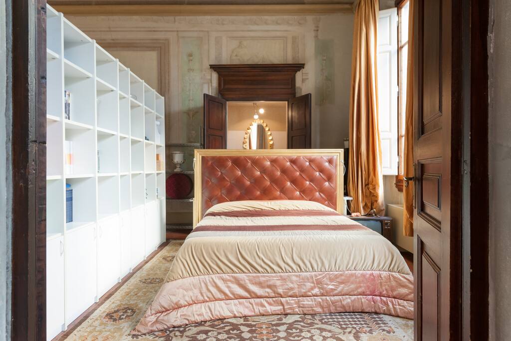 King Bed Room