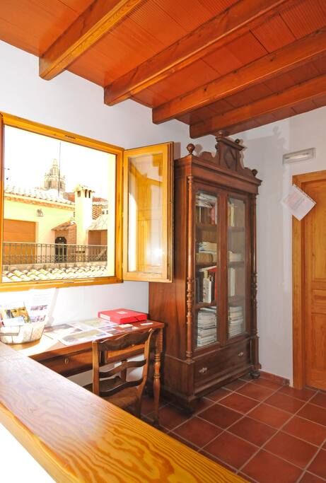 Vista del campanario desde la biblioteca