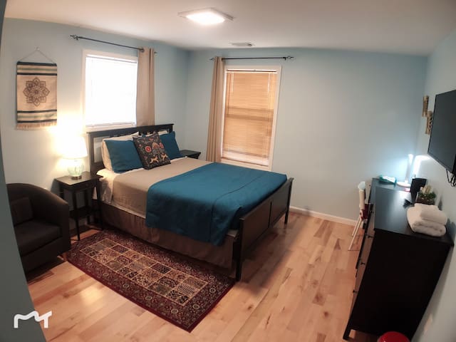 Private Bedroom for solo traveler