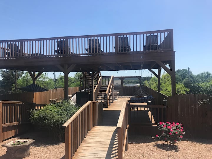 Possum Kingdom Lake place for large groups! Houses for Rent in Graham, Texas, United States